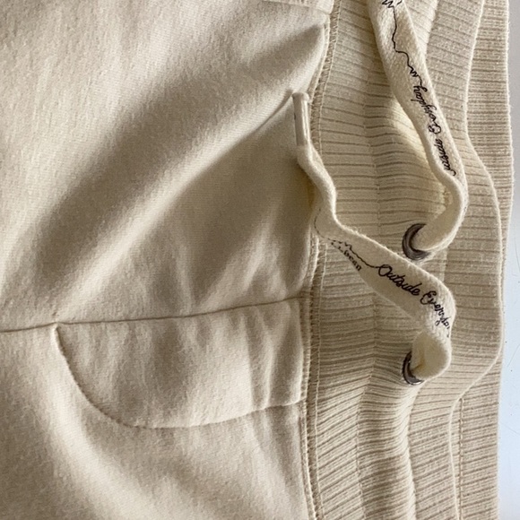 ll bean capris pants cream colour  outside everyday drawstring. Med to LG no tag - Picture 2 of 5